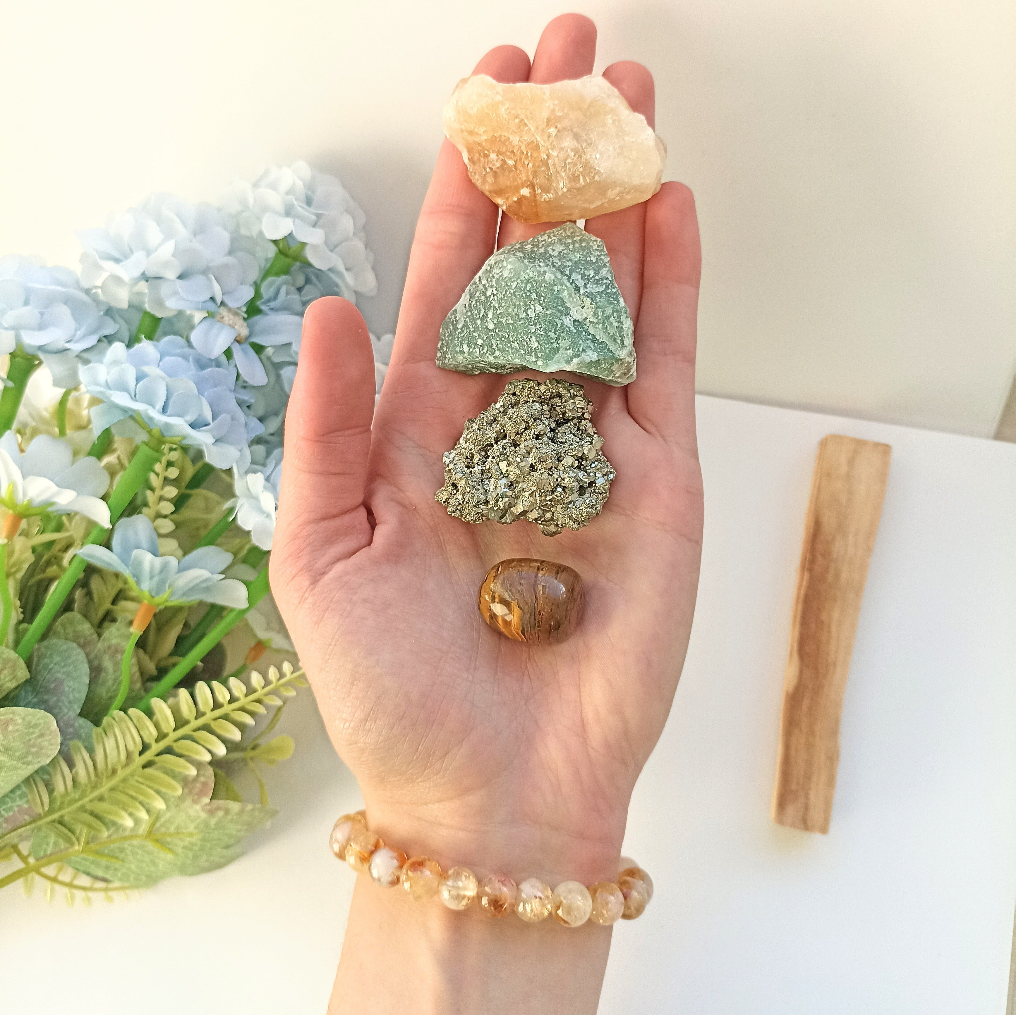 Комплект за Изобилие и Пари през 2025 година