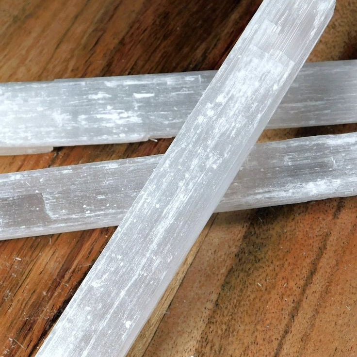 Голям Стик от Селенит за Чиста Енергия