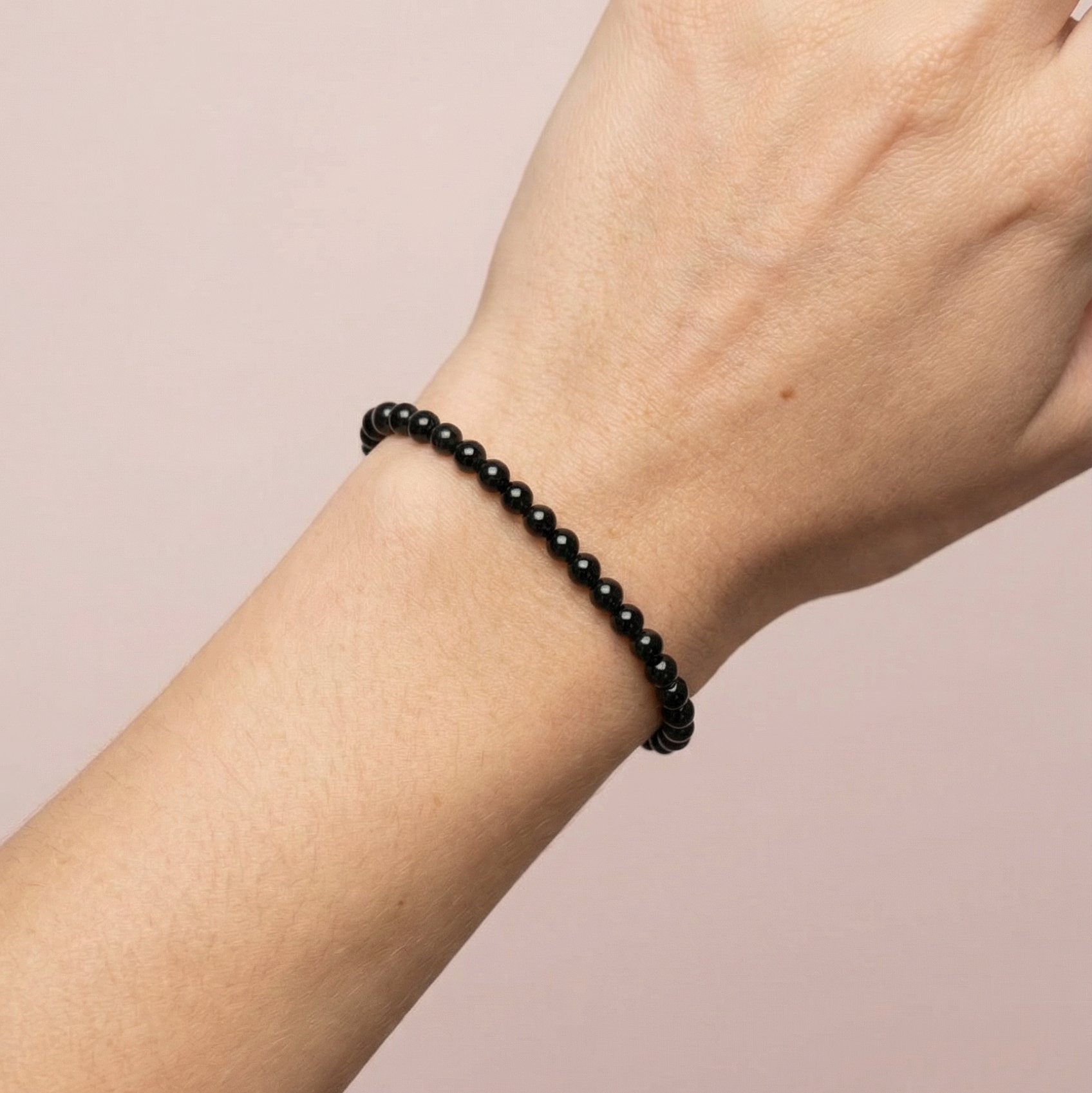 Мини Гривна от Черен Турмалин - Енергиен щит