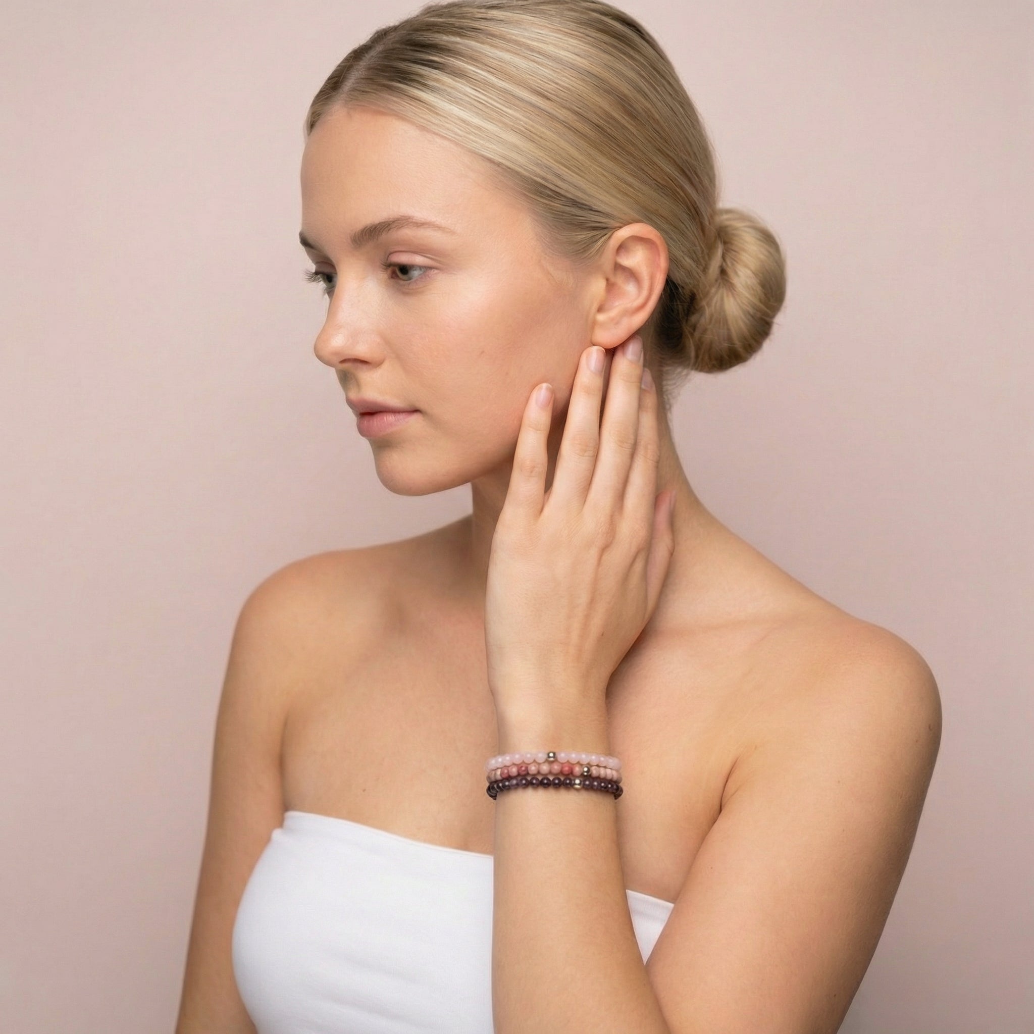 Мини гривни за Женска Сила от Розов Кварц, Родонит и Гранат