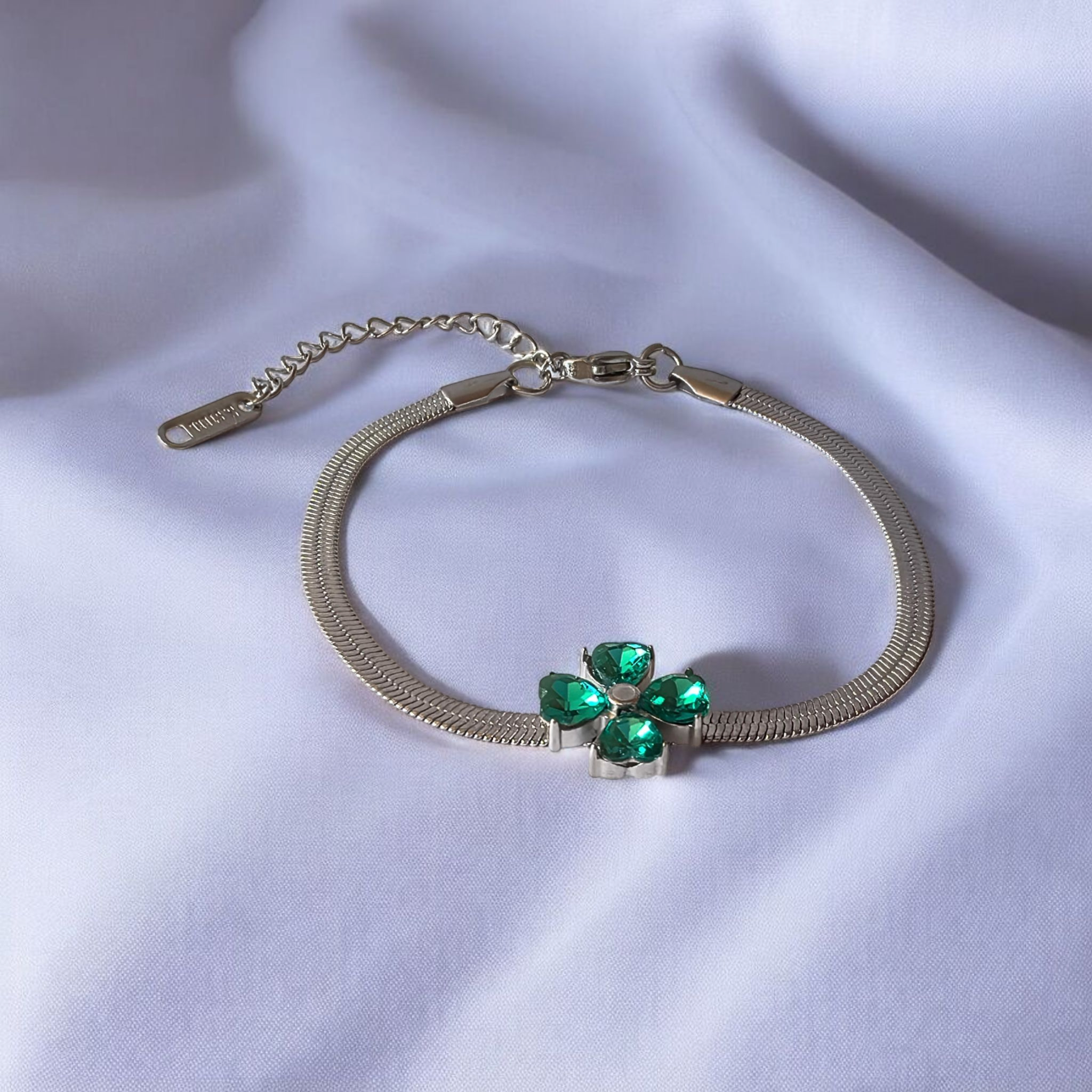 Гривна "Ayra" от Неръждаема Стомана