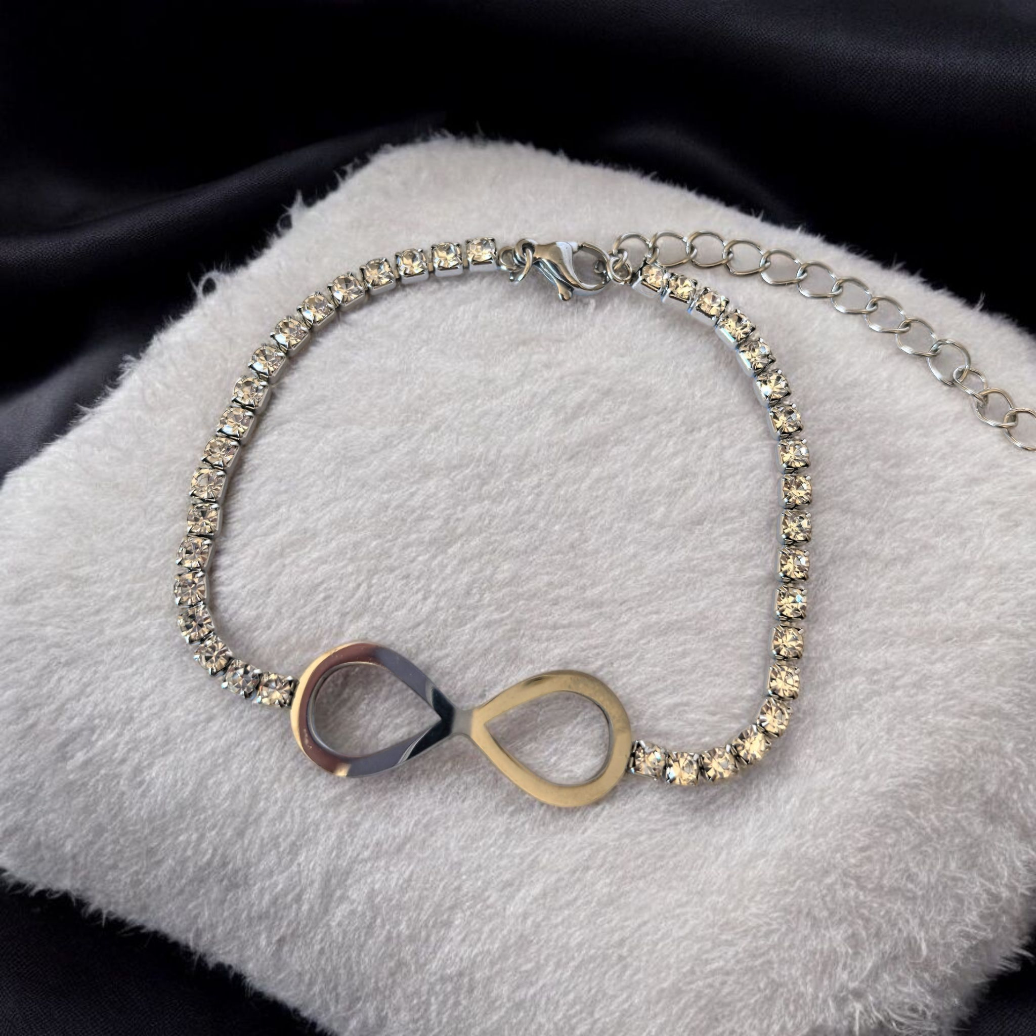 Гривна "Infinity" от Неръждаема Стомана