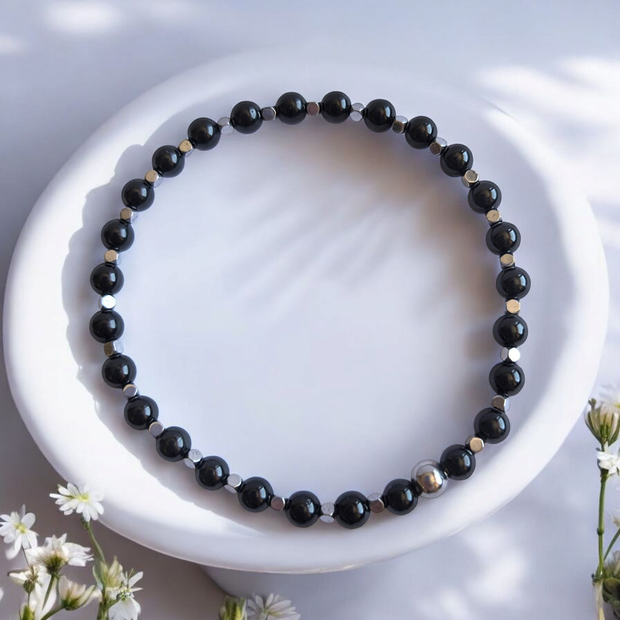 Гривна от Черен Турмалин и Хематит