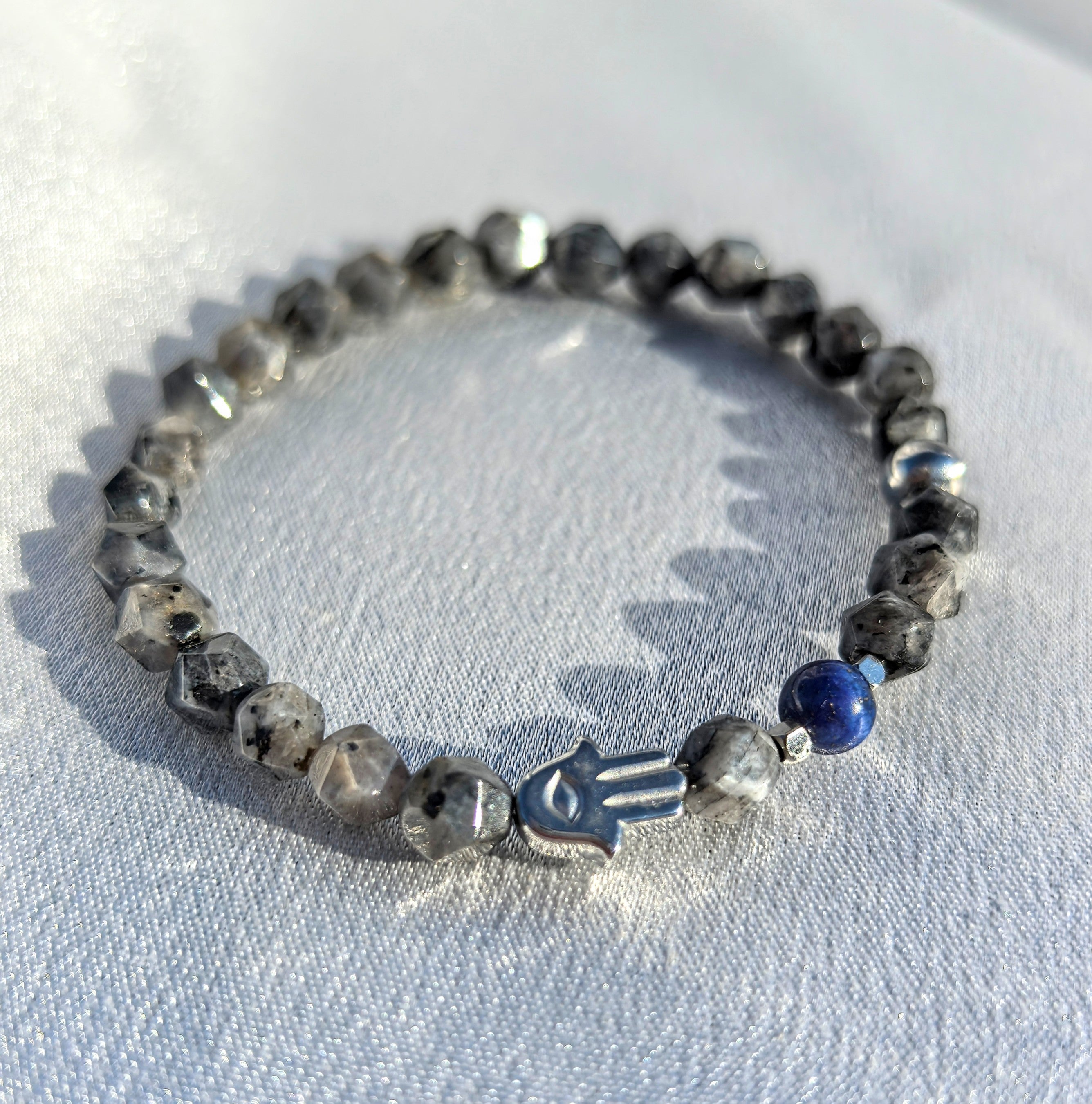 Гривна Хамса от Лабрадорит и Лапис Лазули