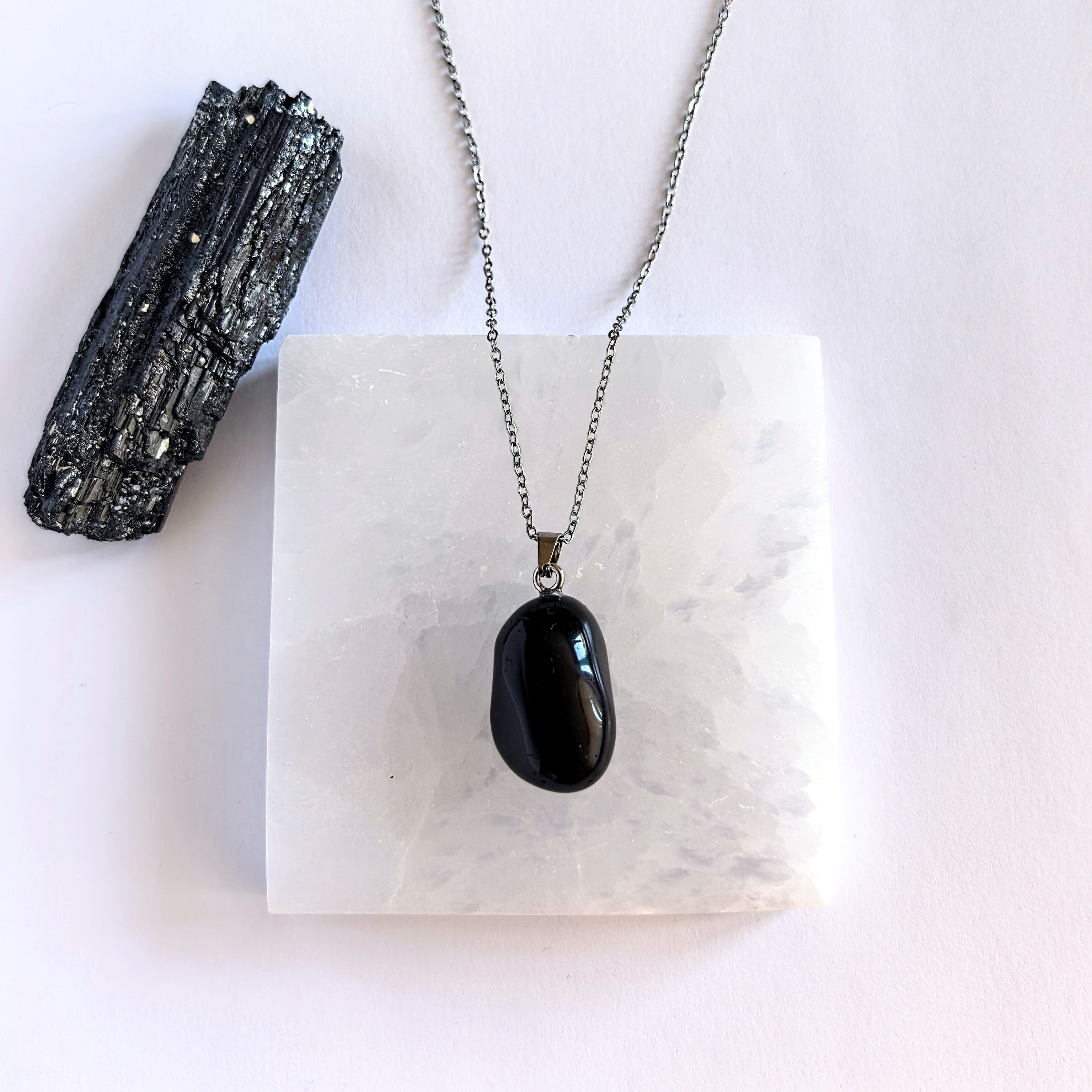 Колие от Черен Турмалин за Защита