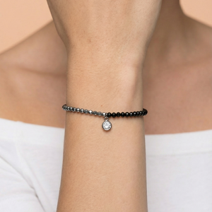 Гривна от Черен Турмалин, Хематит и Цирконии за Защита И Стабилност