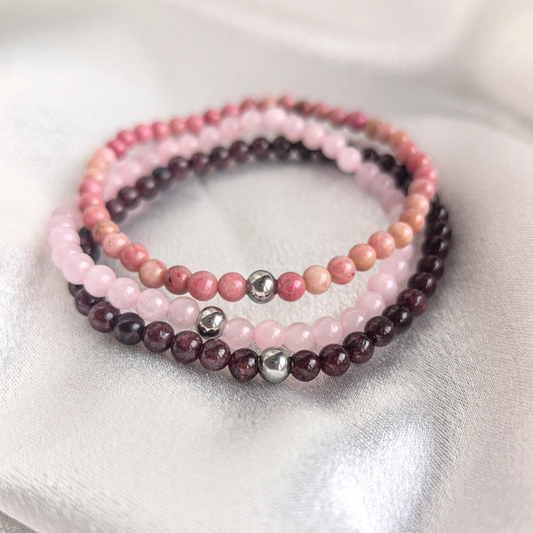 Мини гривни за Женска Сила от Розов Кварц, Родонит и Гранат