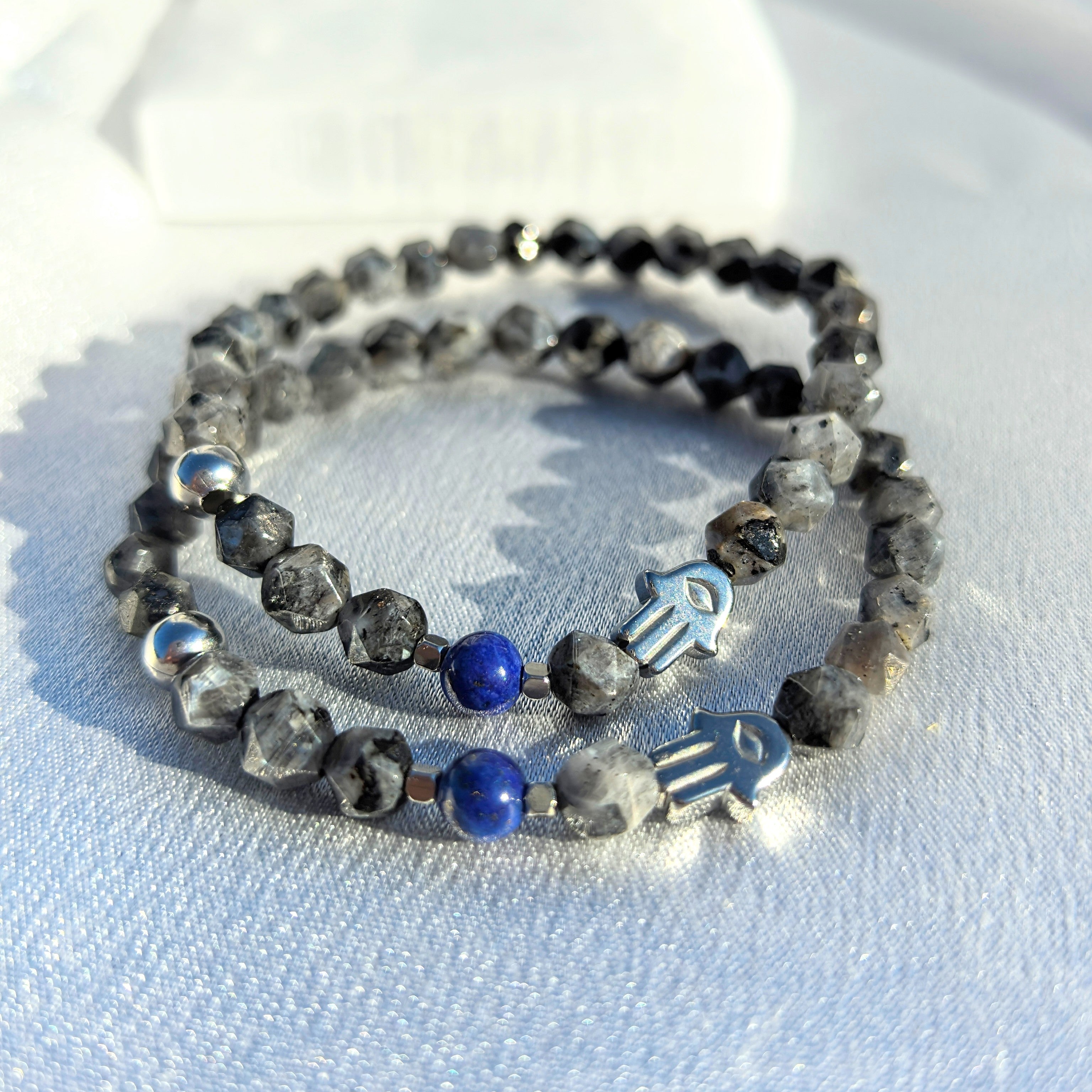 Гривна Хамса от Лабрадорит и Лапис Лазули