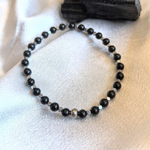 Гривна от Черен Турмалин и Хематит