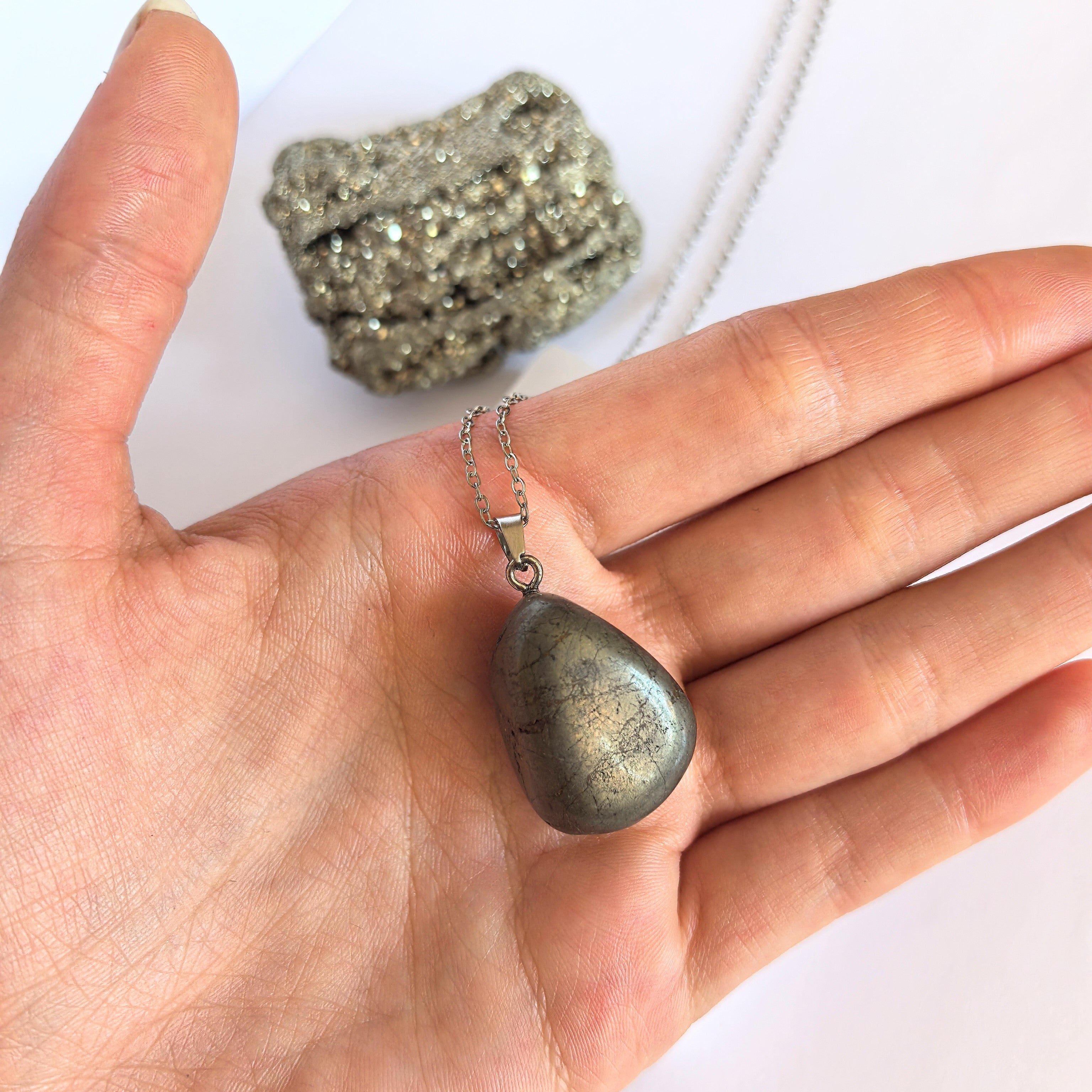 Колие от Пирит за Финансов Успех