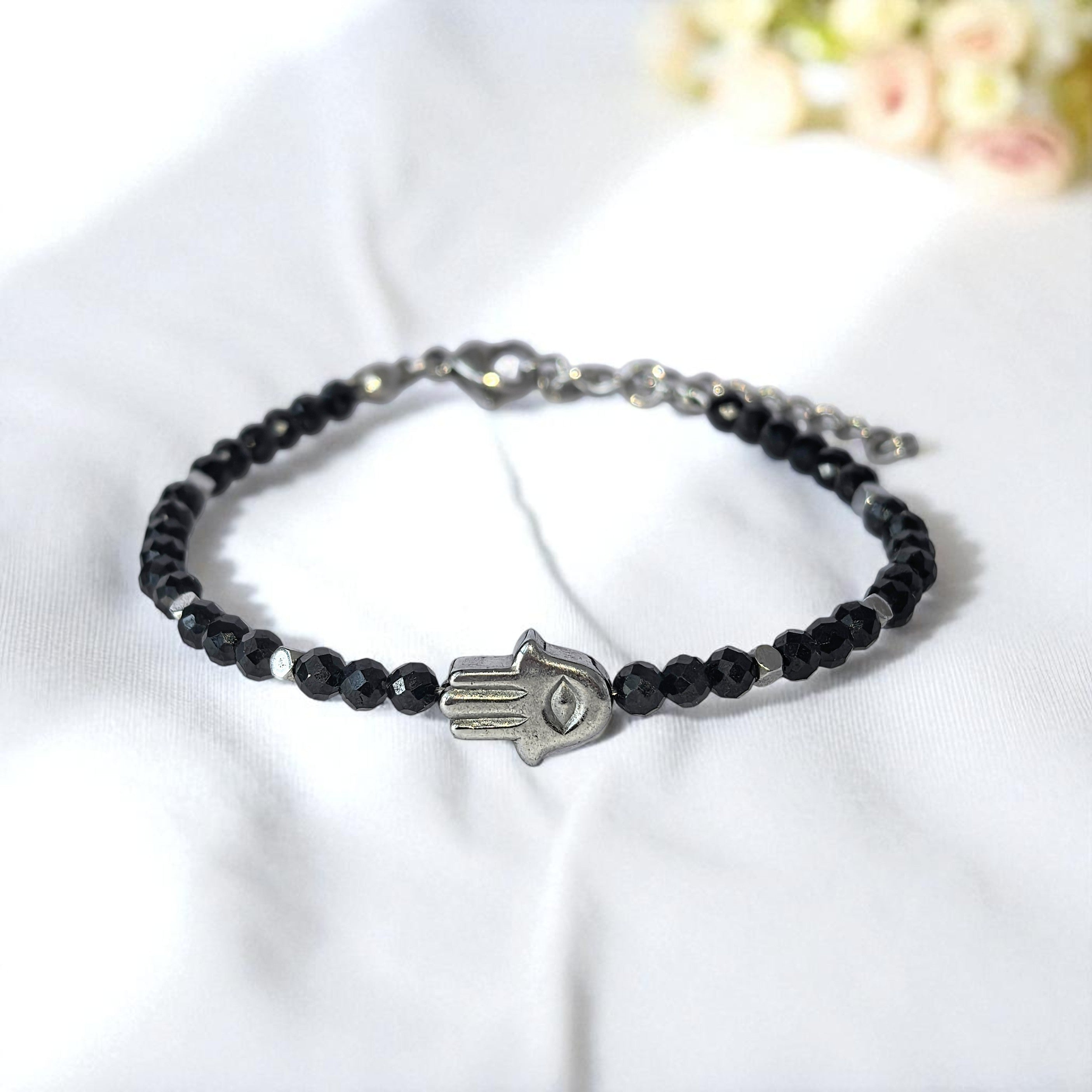 Гривна от Черен Турмалин, Хематит и Ръката на Фатима