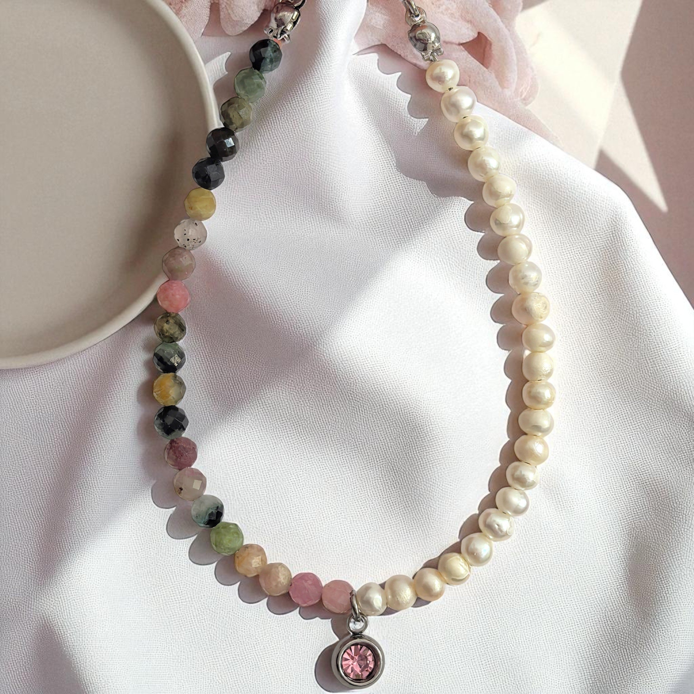 Гривна от Цветен Турмалин, Речни Перли и Цирконии