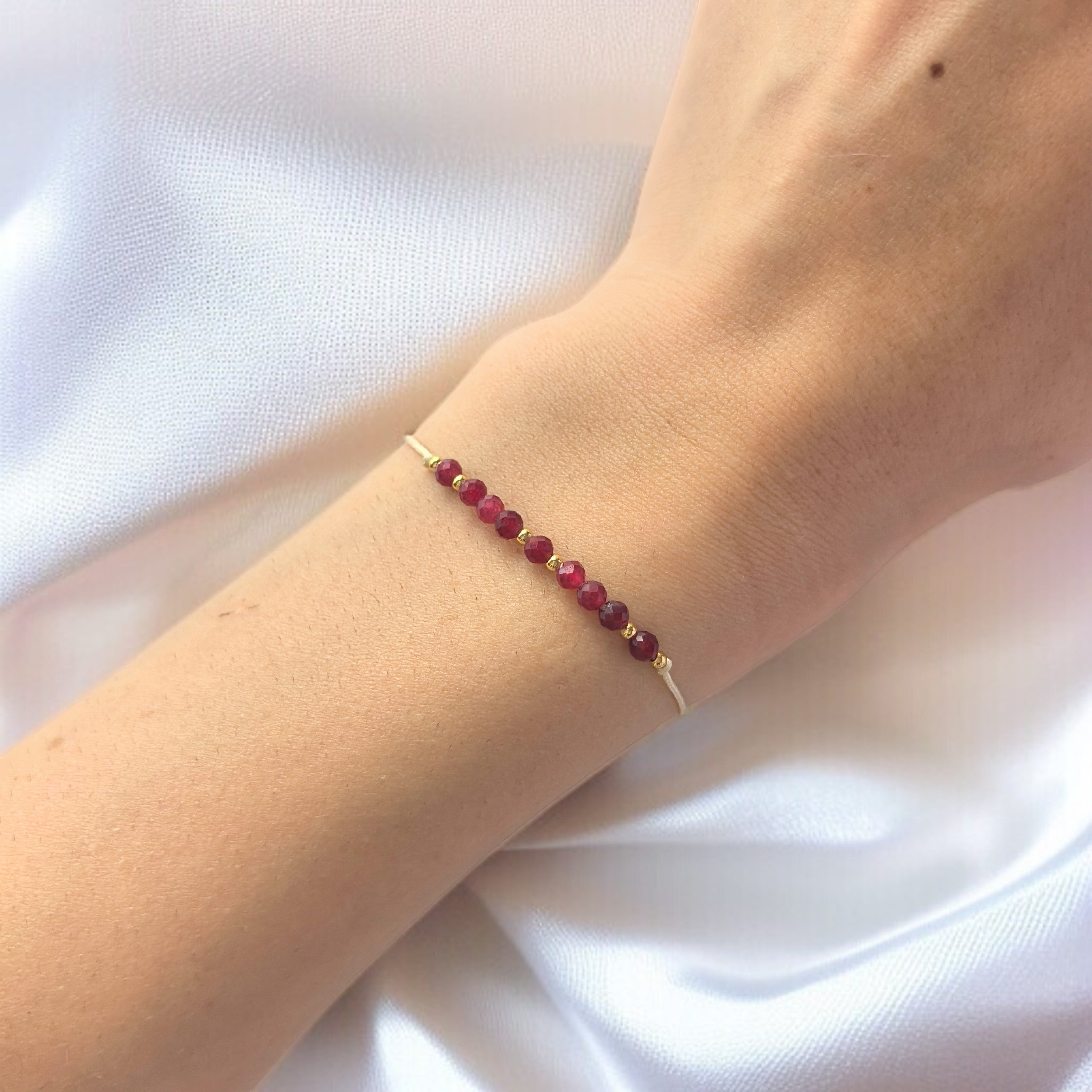 Гривна за Зодия Рак с Рубин