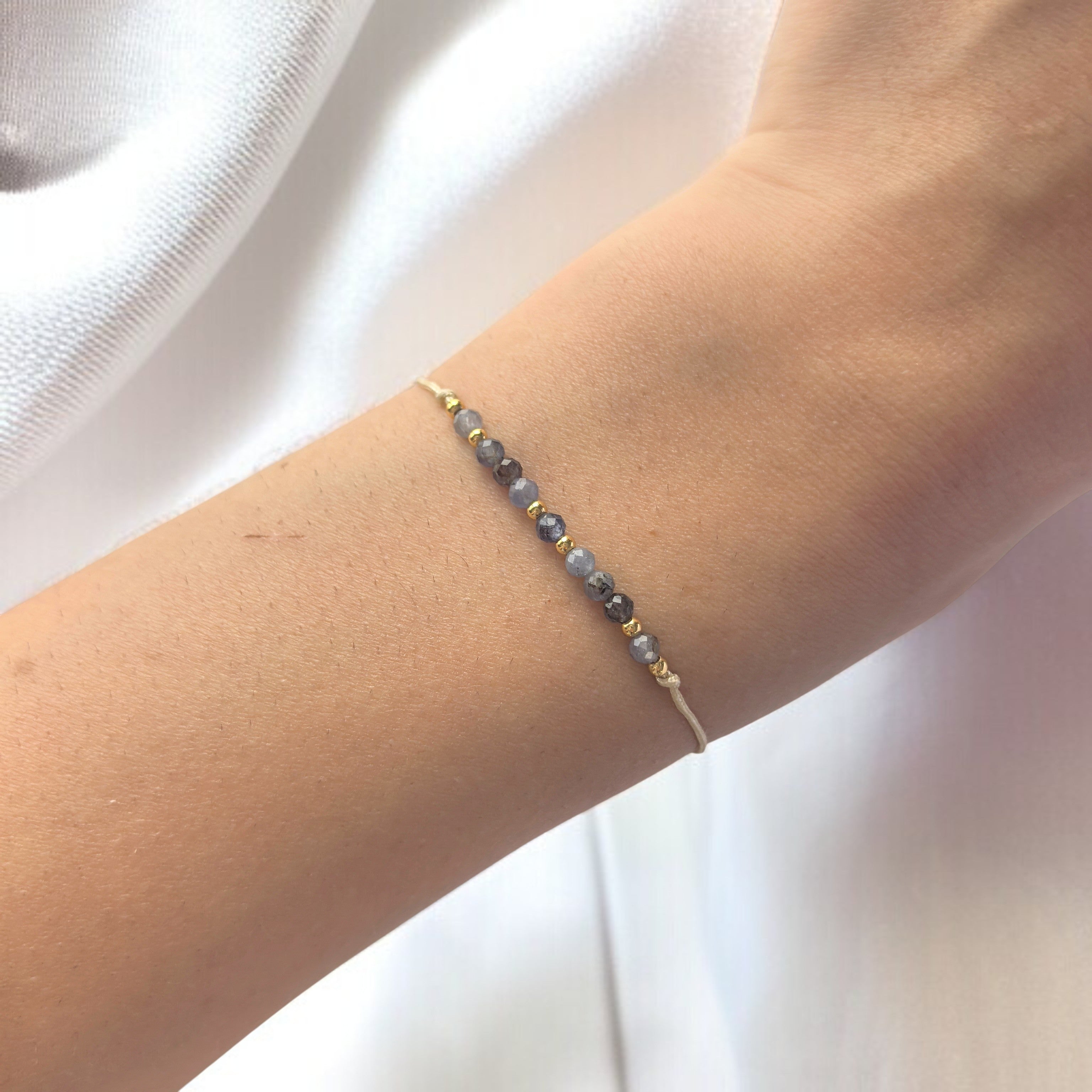 Гривна за Зодия Стрелец с Танзанит