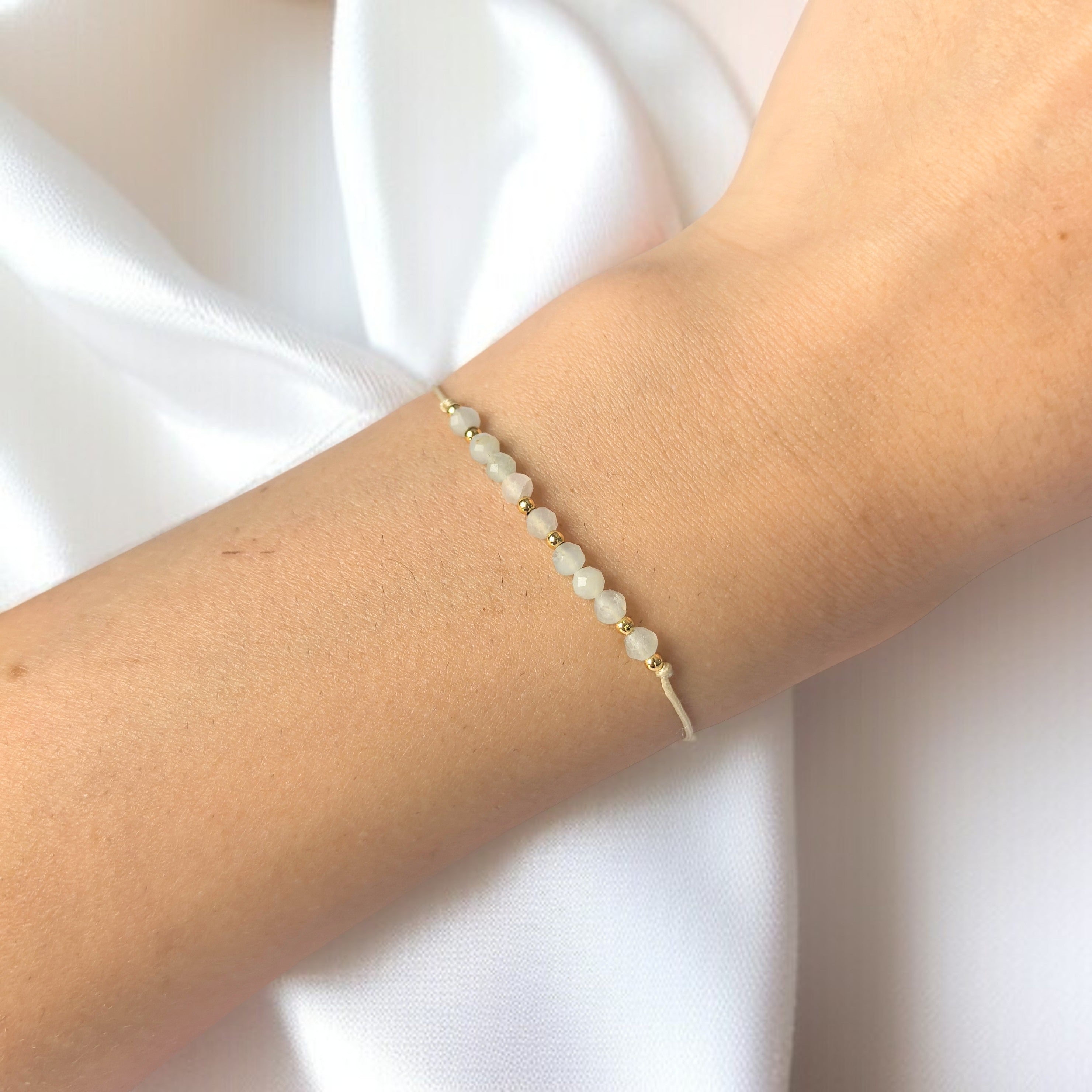 Гривна за Зодия Риби с Аквамарин