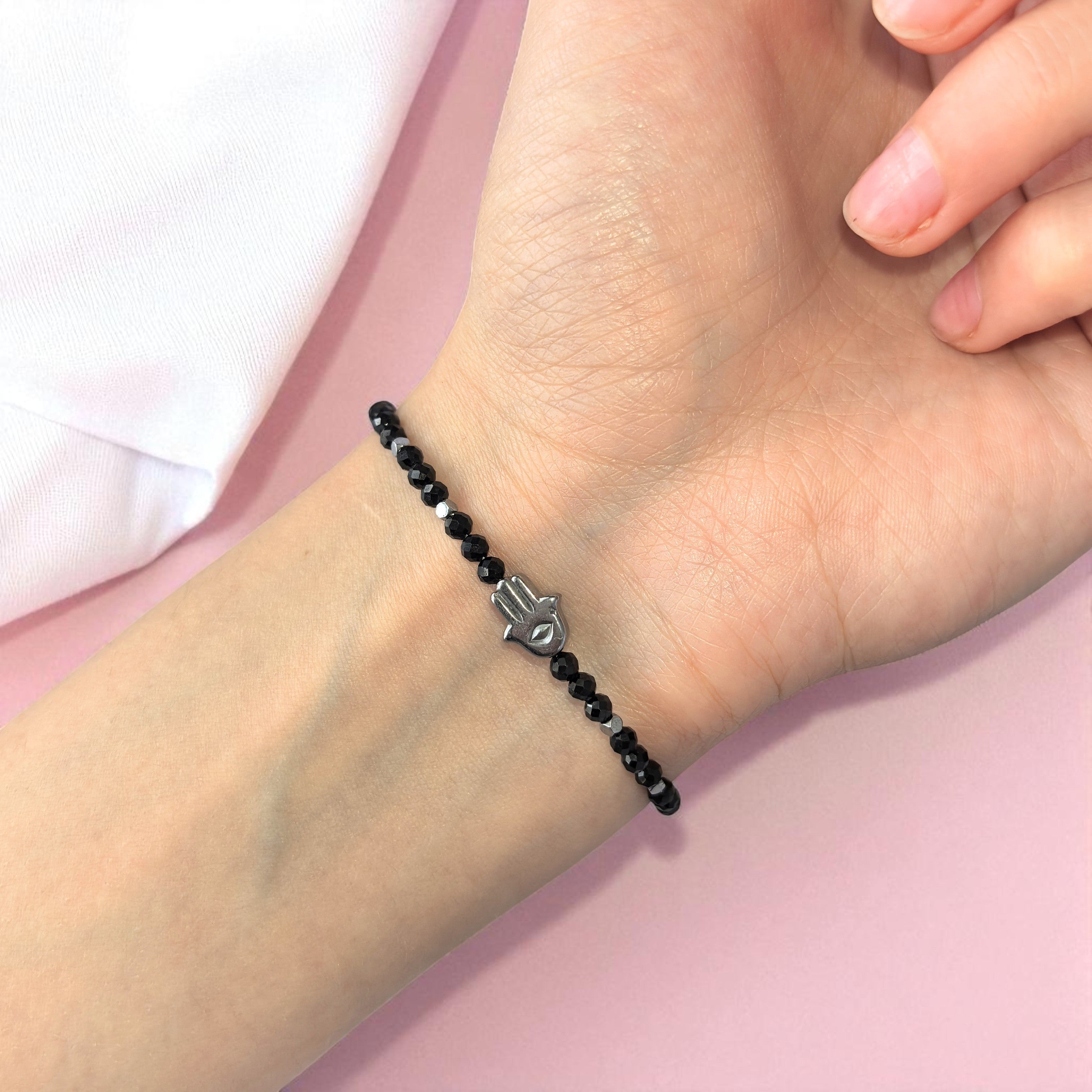 Гривна от Черен Турмалин, Хематит и Ръката на Фатима