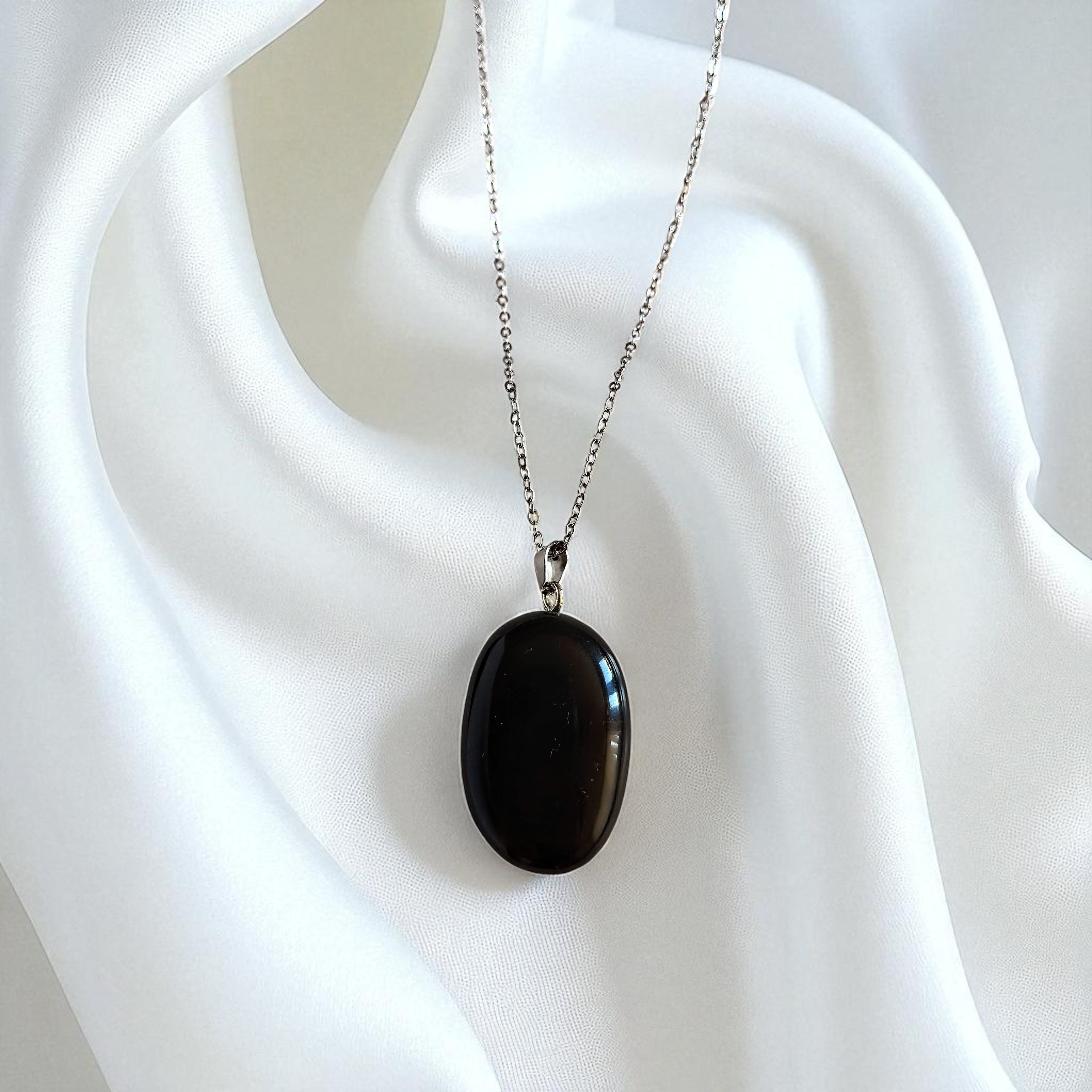 Колие от Черен Обсидиан - Енергийно Огледало